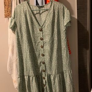 Super cute smock dress!